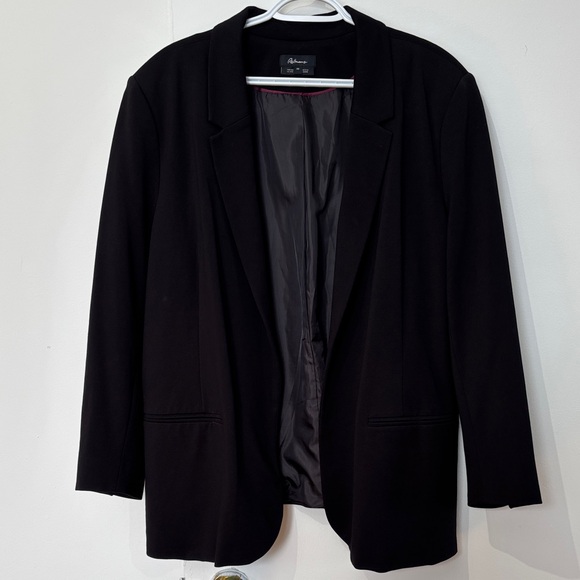 Reitmans Jackets & Blazers - Reitmans Size 22 Women's Black Open-Front Blazer